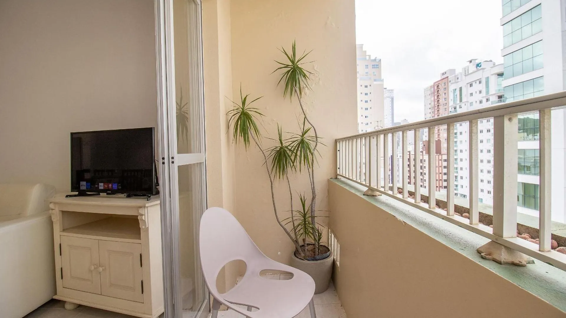 Nvr82B - Sacada, Quadra Mar, 2 Dorm Climatizados Appartement Balneário Camboriú 0*,  Brazilië